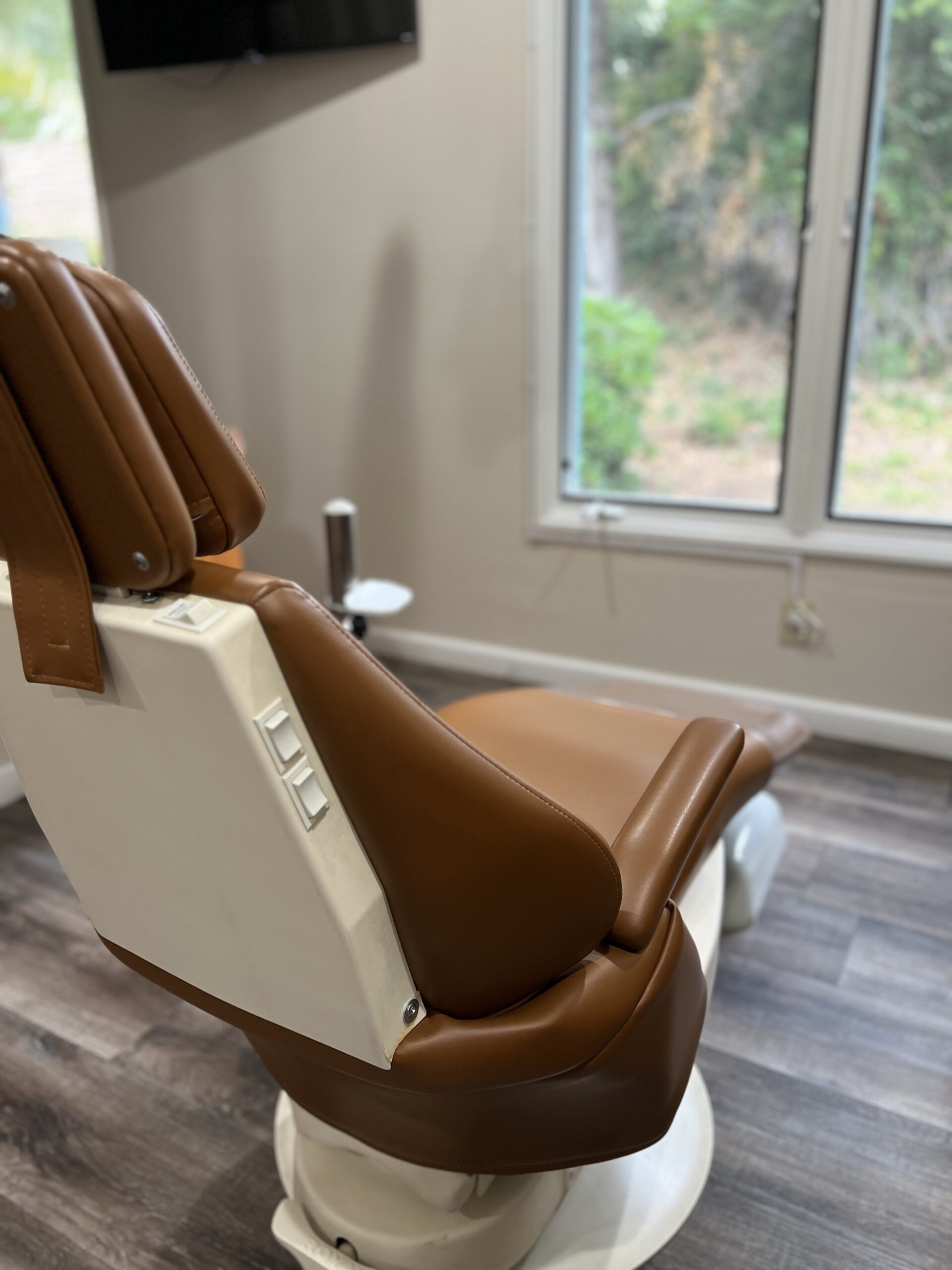 simi-valley-family-dental-office-chair